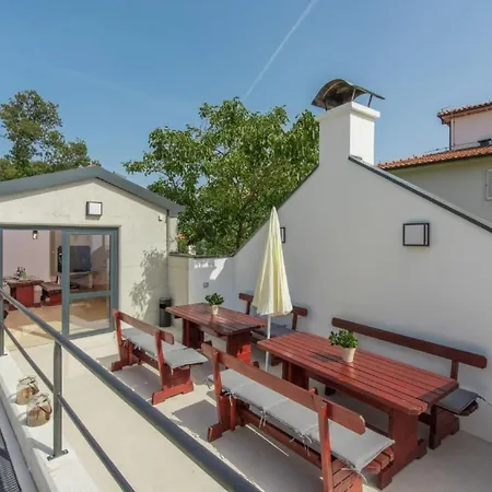 Apartmán In Mit Terrasse Und Garte By Interhome *